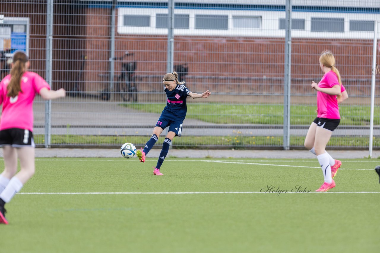 Bild 197 - wCJ Osterroenfelder TSV - VfL Pinneberg : Ergebnis: 0:15